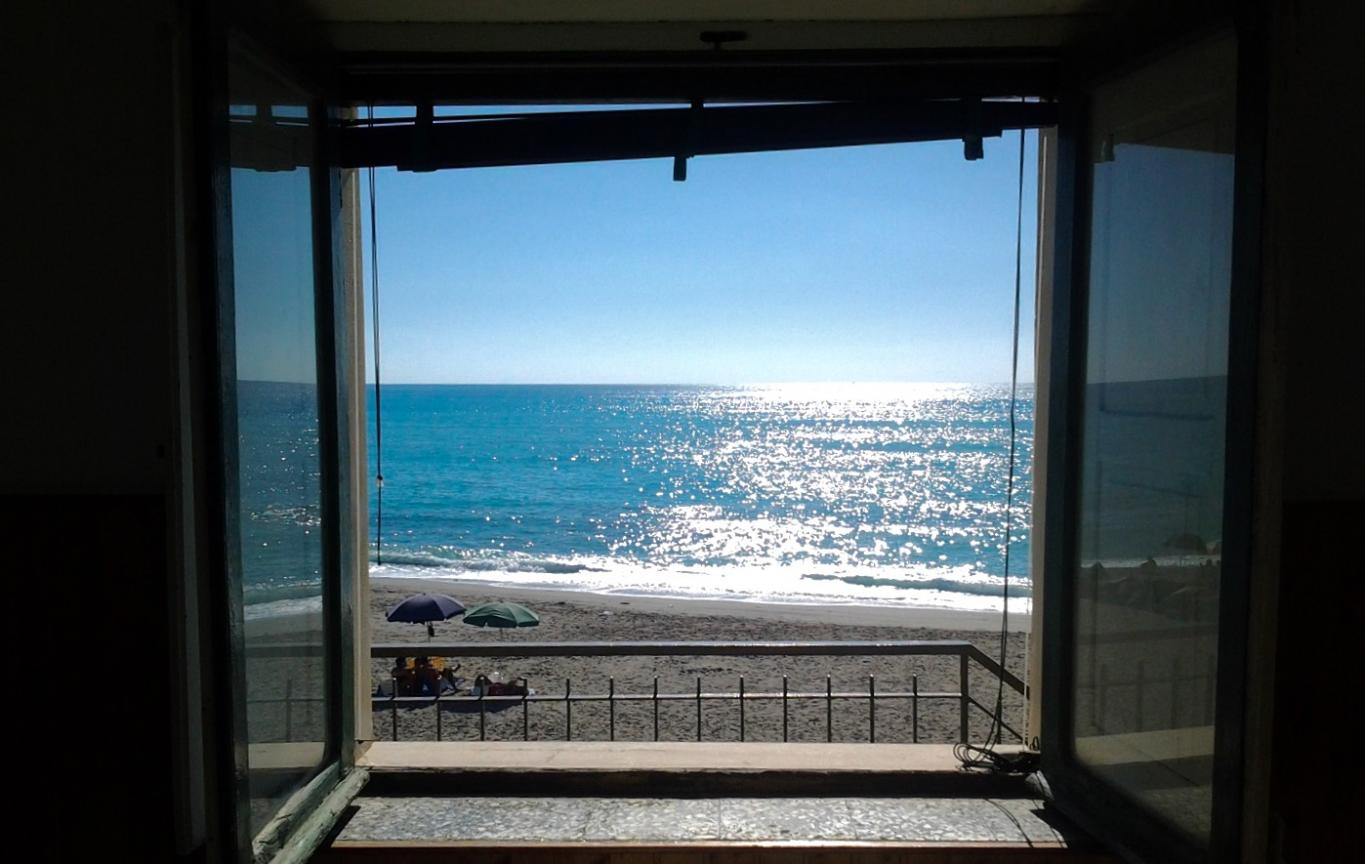 Casa NELL’ACQUA in Calabria vacanze al mare appartamento sulla spiaggia 