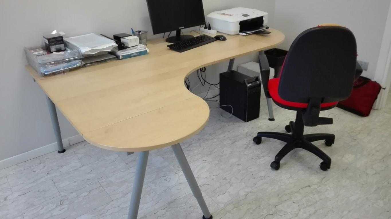Vendo n. 2 Scrivanie IKEA