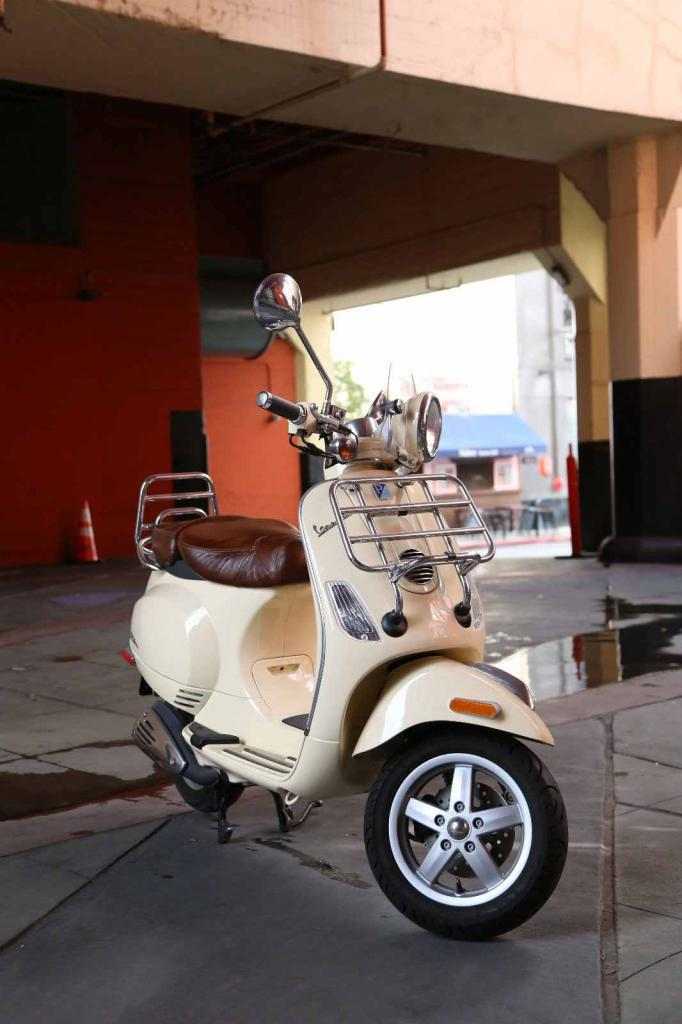 2013 Vespa LXV 150 ie