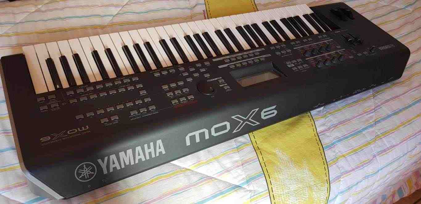 Tastiera professionale Yamaha Mox6