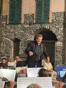 Vitaliano Gallo Don Orione SanRemo dirige il 1 Giugno 2019 la Banda P. Anfossi di Taggia.
