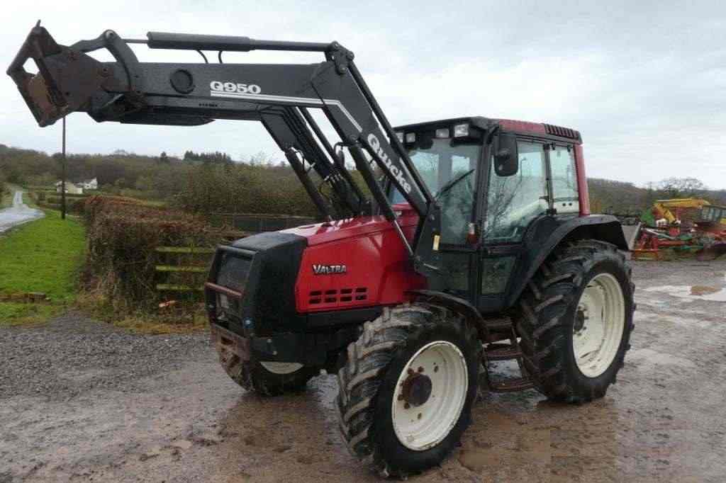 Trattore Valtra 6350