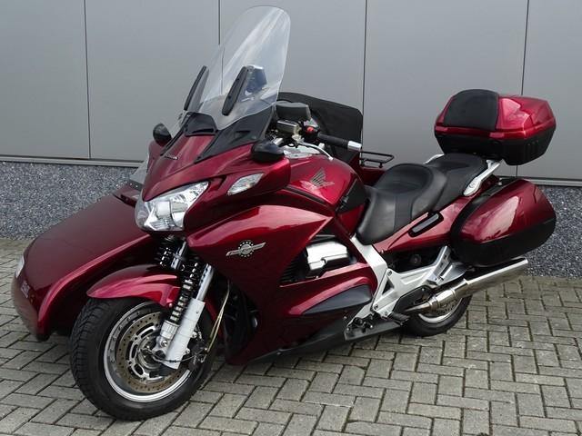 2005 Honda ST 1300 1.300 cm³