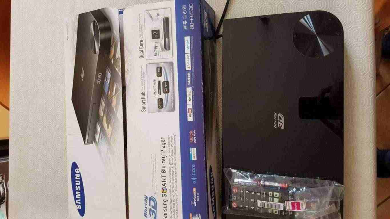 Vendo lettore blu ray Samsung 3D BD-F6500.