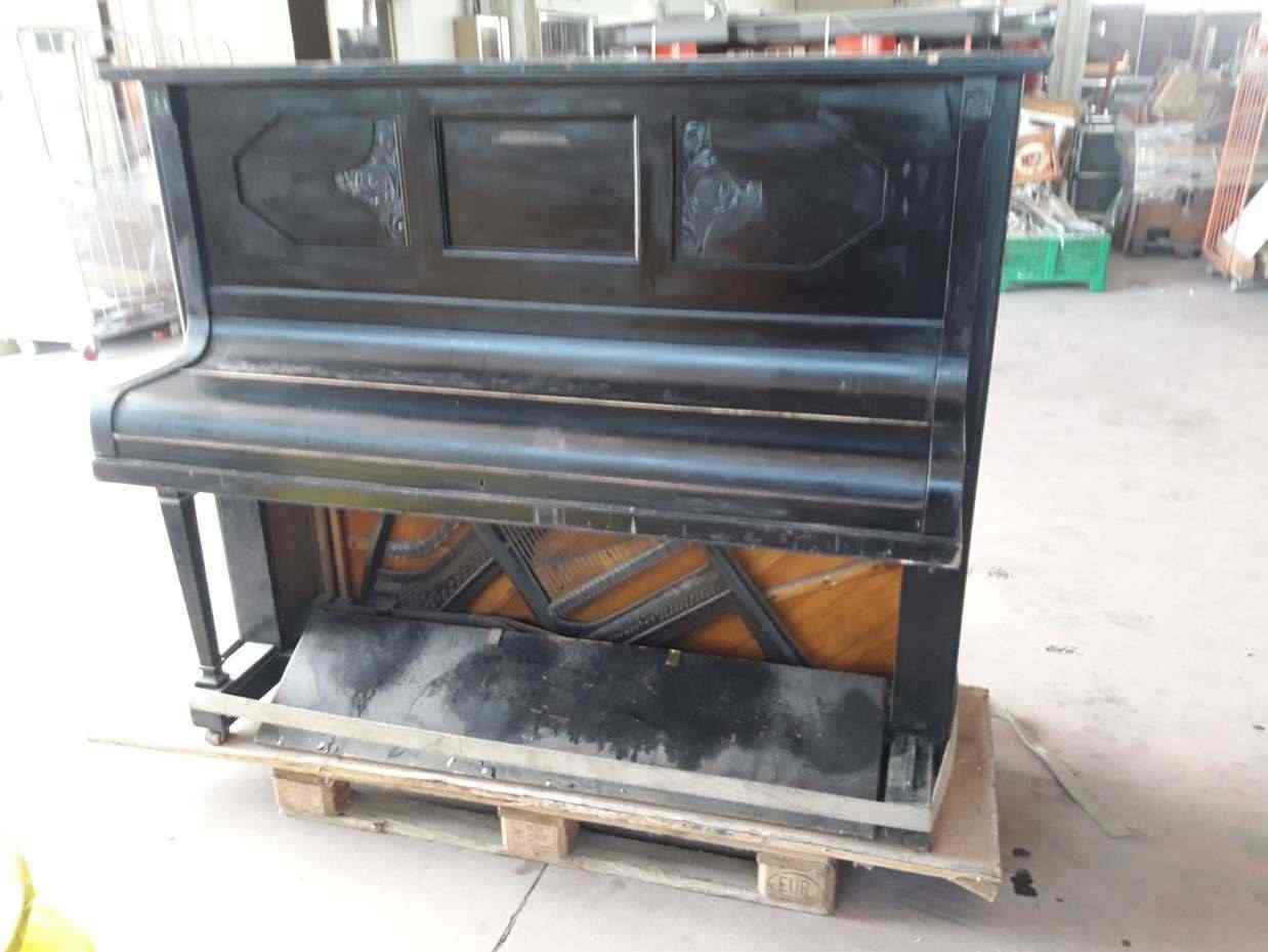 PIANOFORTE VERTICALE USATO 