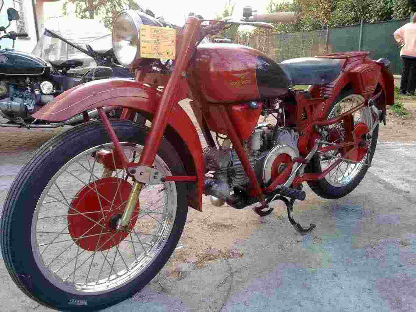 Moto Guzzi Airone Turismo 250c.c. conservato del 1954