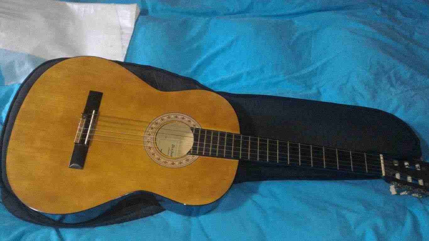  Chitarra Classica Don Juan Alvarez MC10