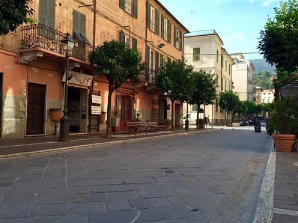 Via alassio bilocale arredato