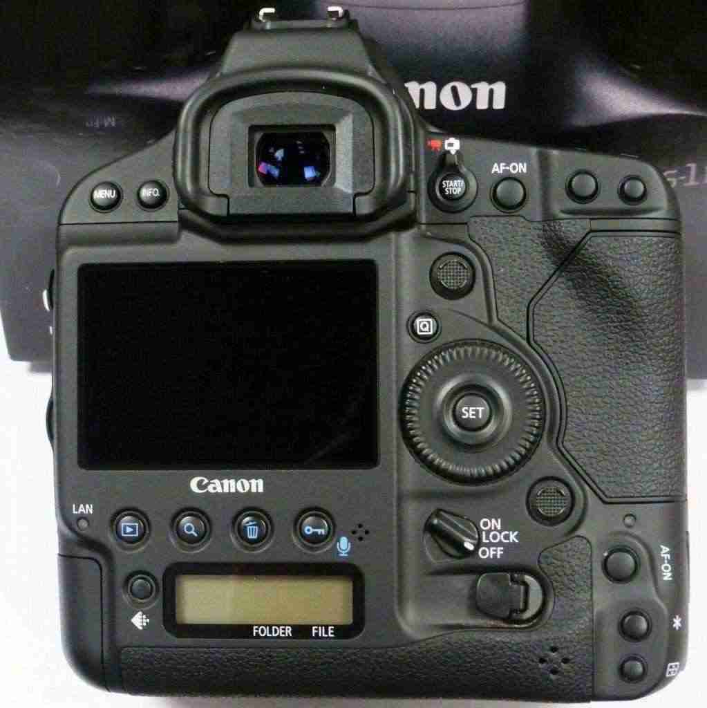 Fotocamera reflex digitale full frame Pro Canon EOS 1DX Mark II