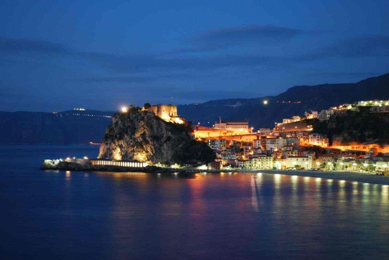 CAPODANNO A SCILLA 2019