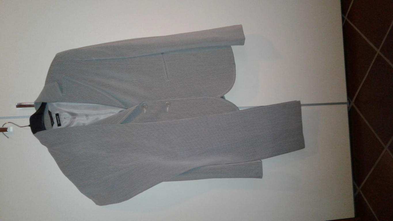 Vendesi tailleur grigio