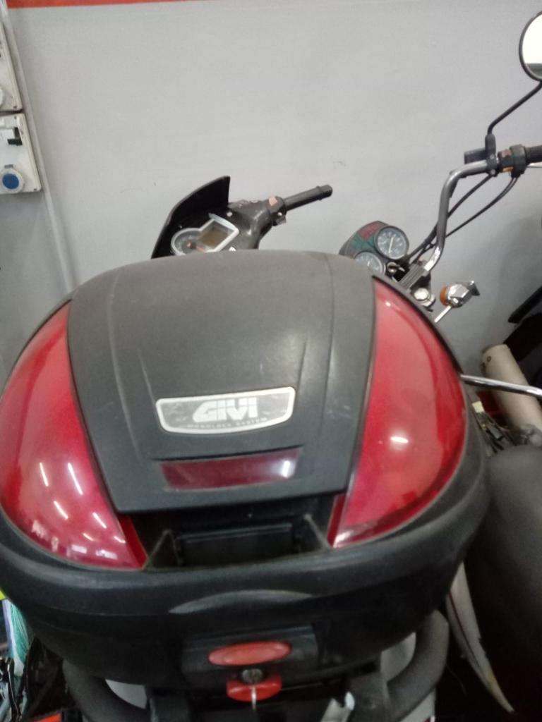 vendo accessori moto e scooter