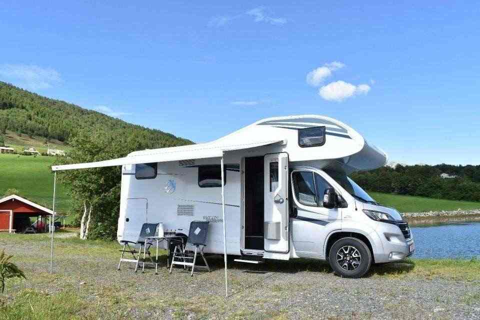 Camping knaus sky traveller SL 650