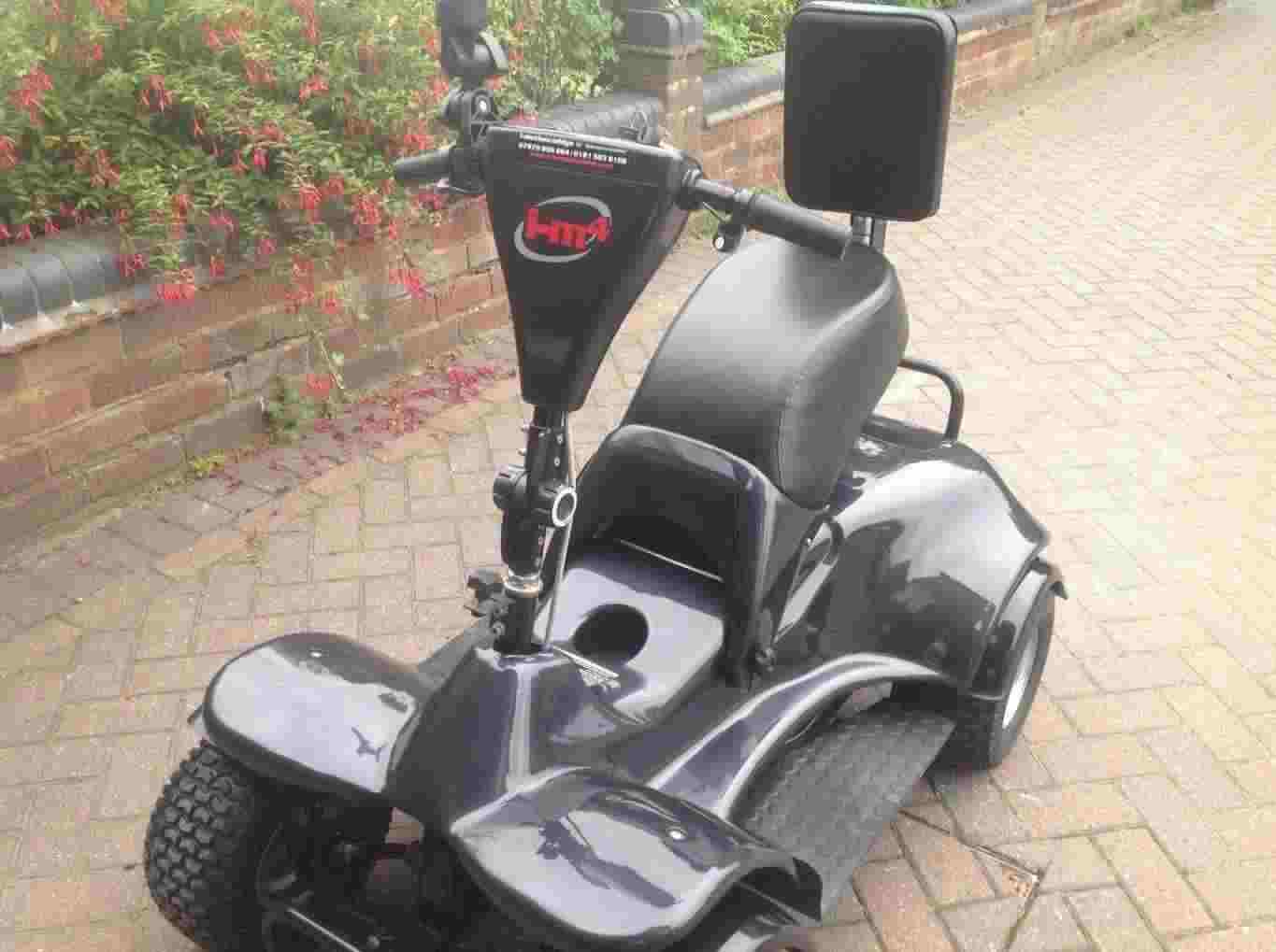 i-m4 Single seat golf buggy NERO