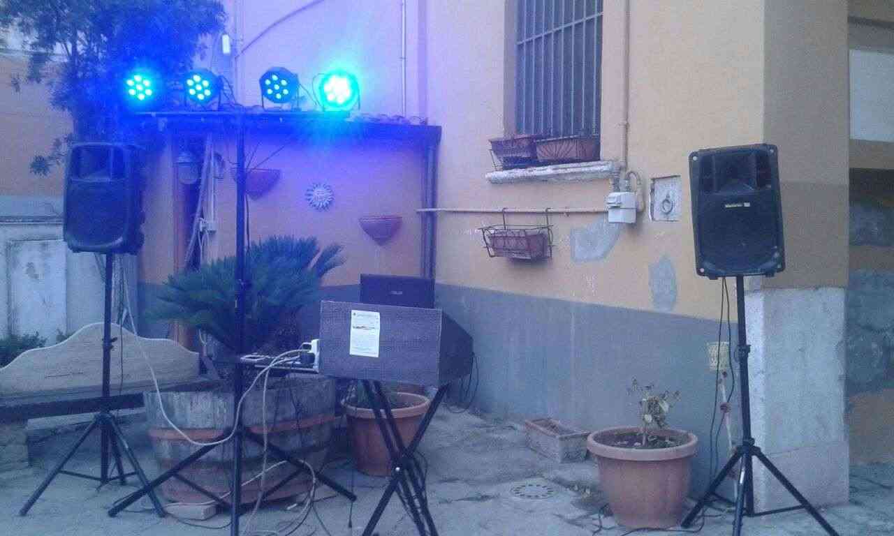 DJ SET - Karaoke BALLI DI GRUPPO  Audio + Luci a sole 100€