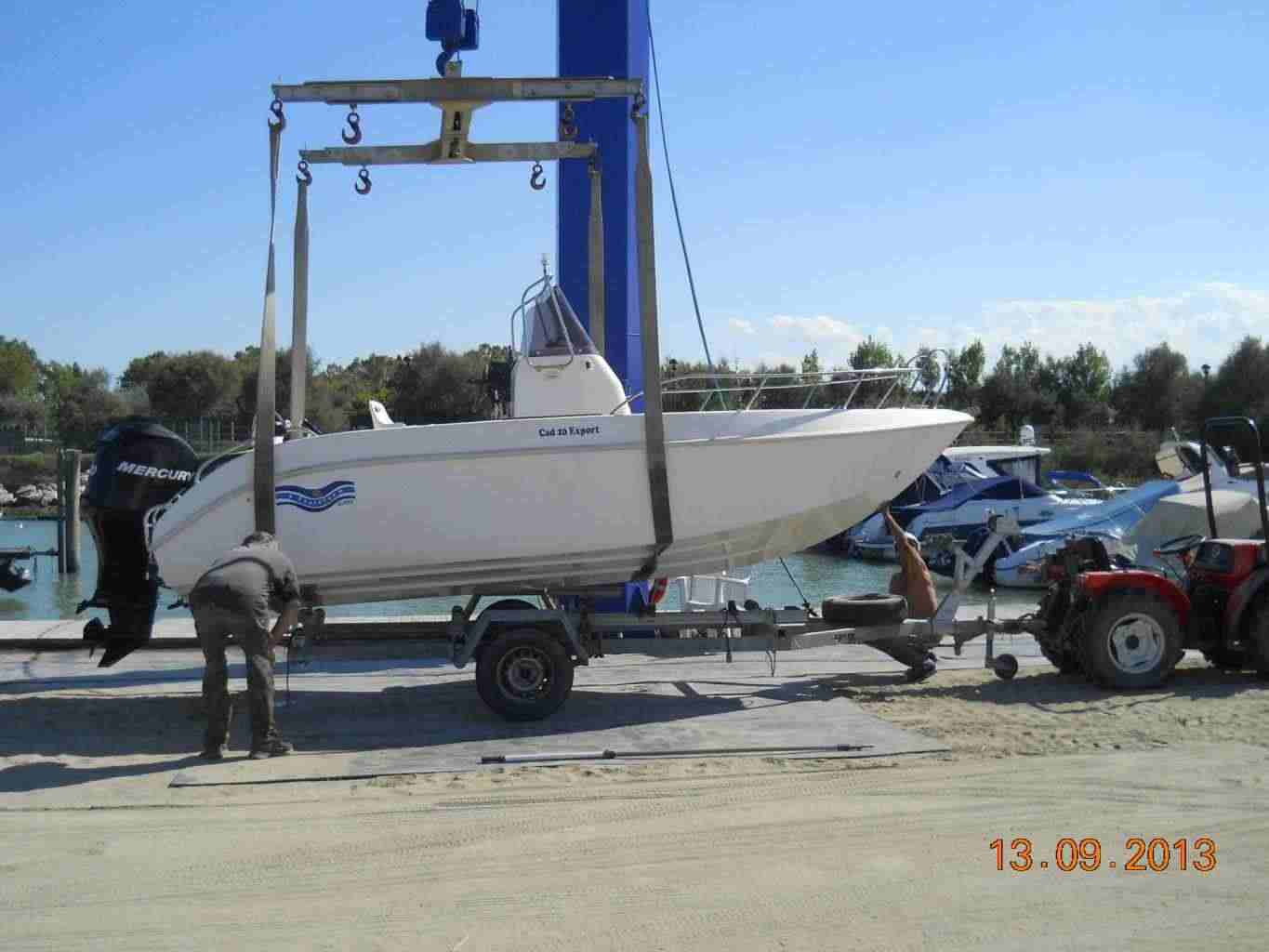 barca vetroresina, motore e carrello 