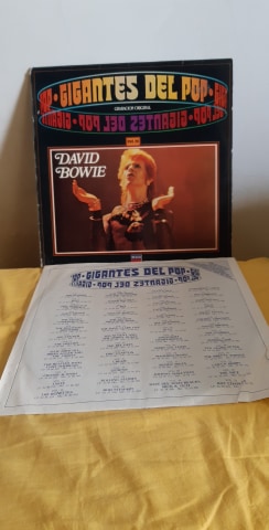 Disco David Bowie Gigantes del Pop vol. 28 usato
