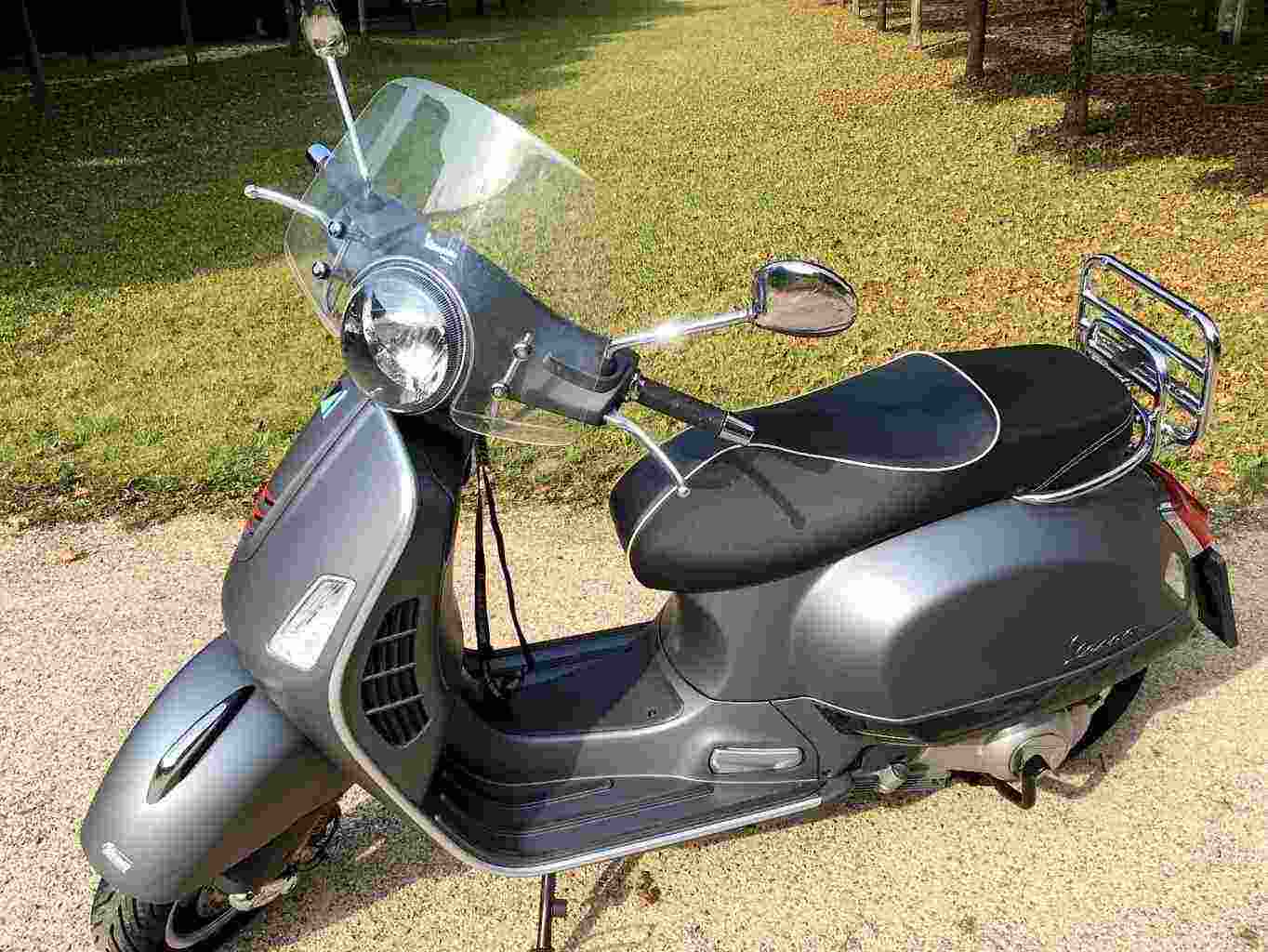 2015 Vespa 300 GTS 300