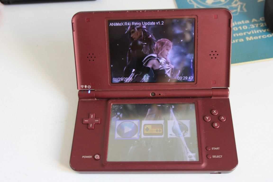 Console NINTENDO DSi XL con scheda R4