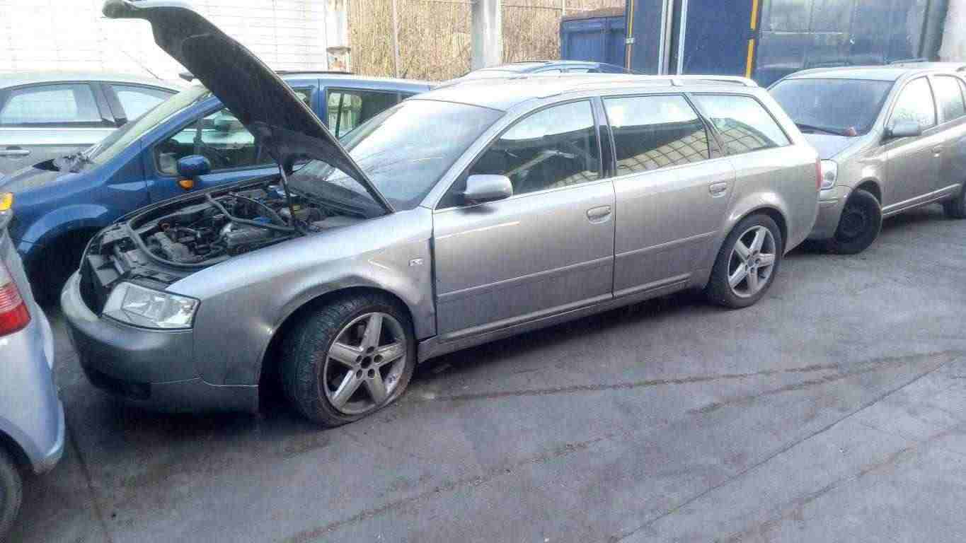 Pezzi Audi A6 2.5 TDI quattro anno 2003 AKE