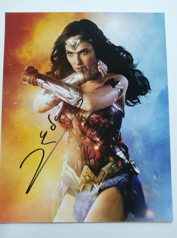 FOTO Wonder Woman Gal Gadot Autografata Signed + COA Photo Wonder Woman Gal Gadot Autografato Signed