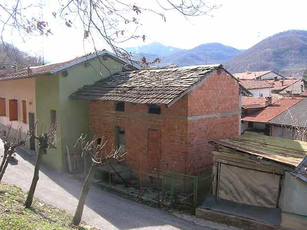 Casa semi/indipendente con giardino