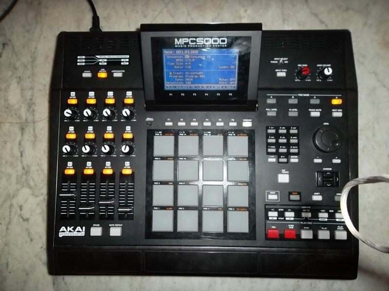 AKAI MPC5000 COME DA NEGOZIO