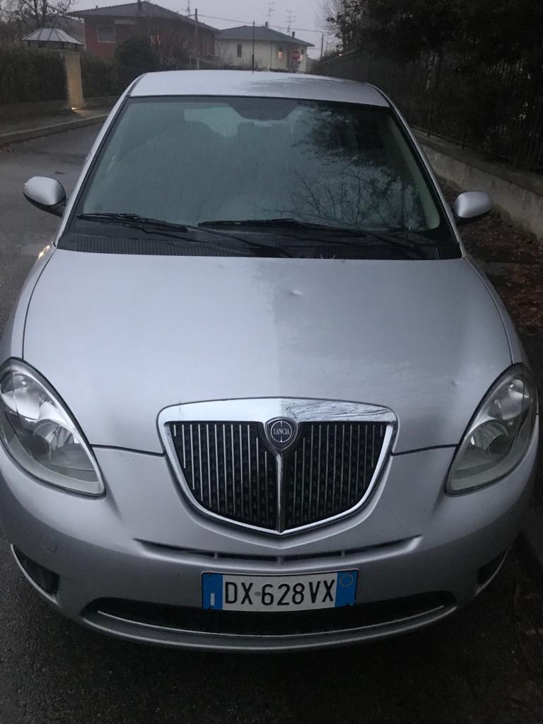 Lancia y 1.2 silver benzina 3 porte 