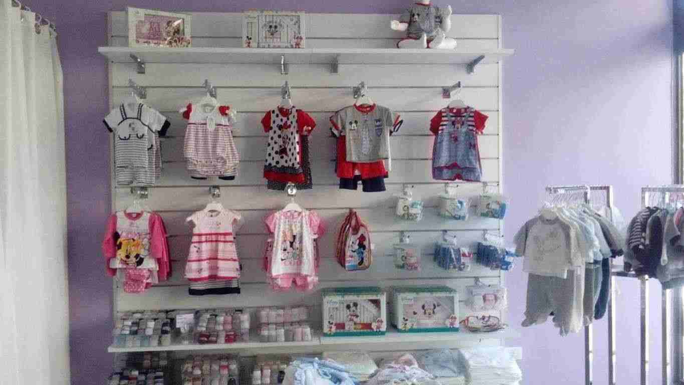 STOCK MERCE ABBIGLIAMENTO BAMBINO + ARREDAMENTO COMPLETO