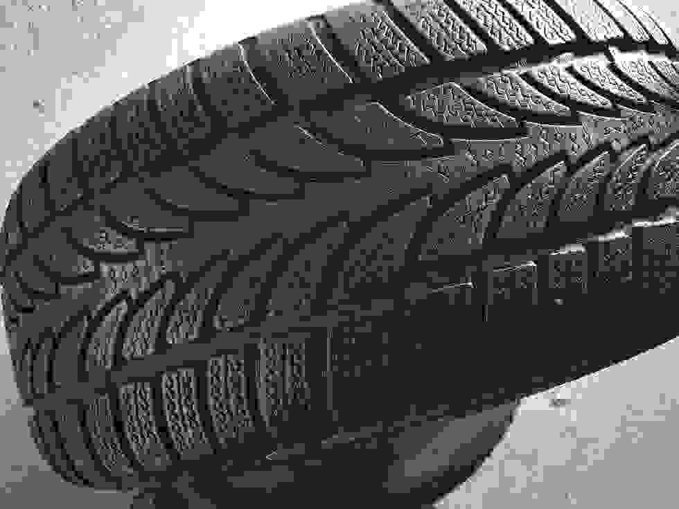 Gomme 225 55 16 Nokian