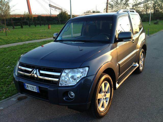 Mitsubishi Pajero 3.2 DI-D 16V 3p. Intense