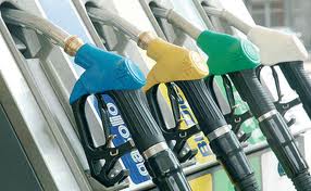 10 min. Carburanti bar e autolavaggio con poss. officina