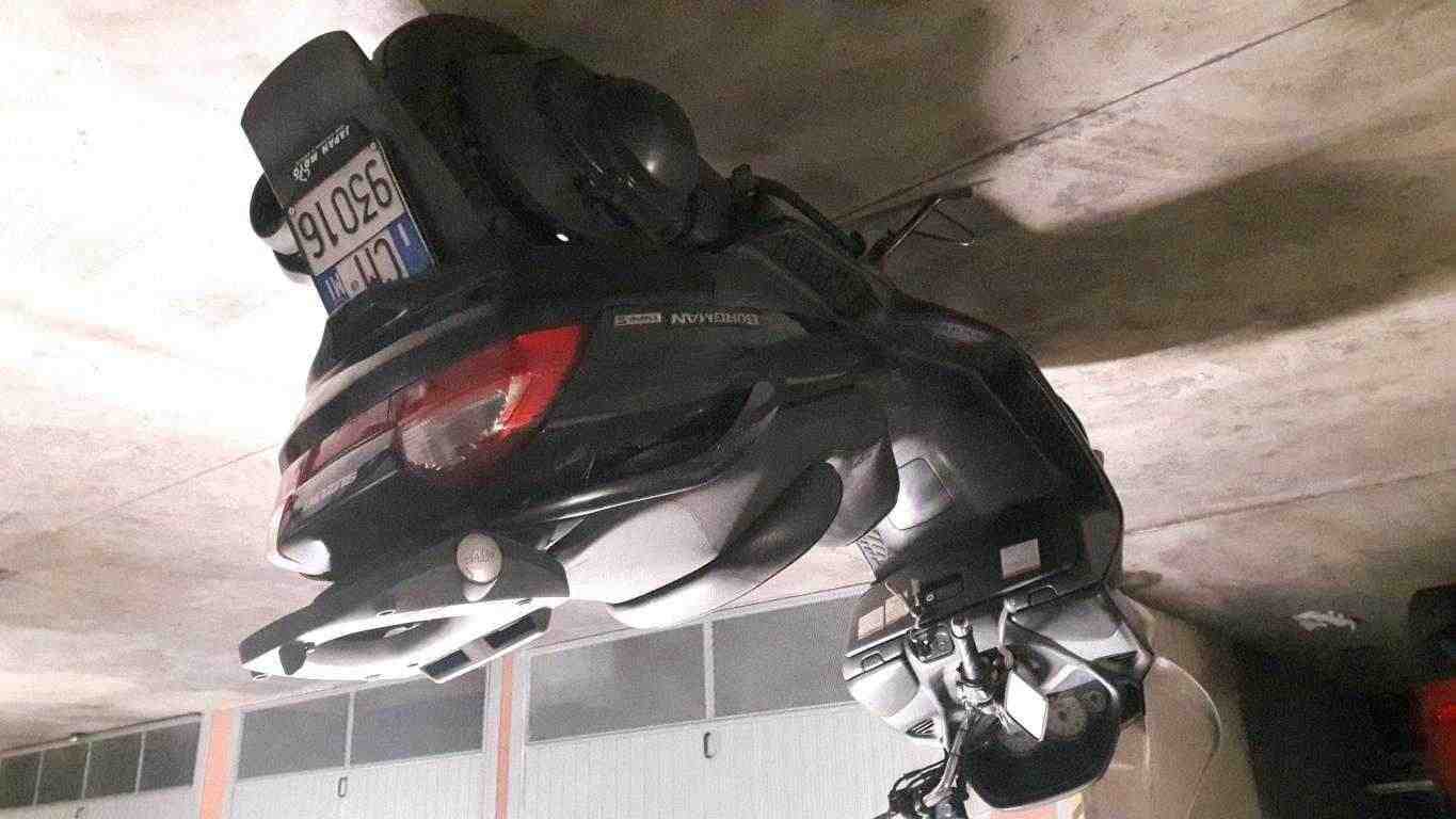 Vengo Scooter Burgmann 400