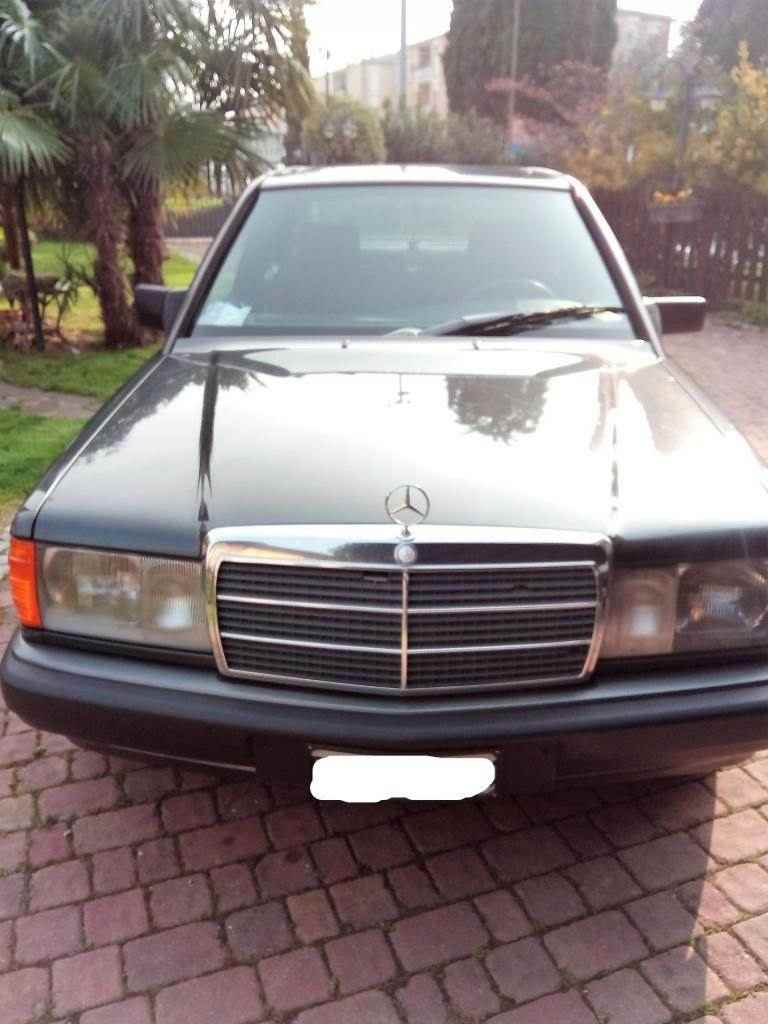 Vendo auto Mercedes Benz. 190