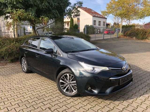 Toyota Avensis Touring Sports 2.0 D-4D Executive Voll